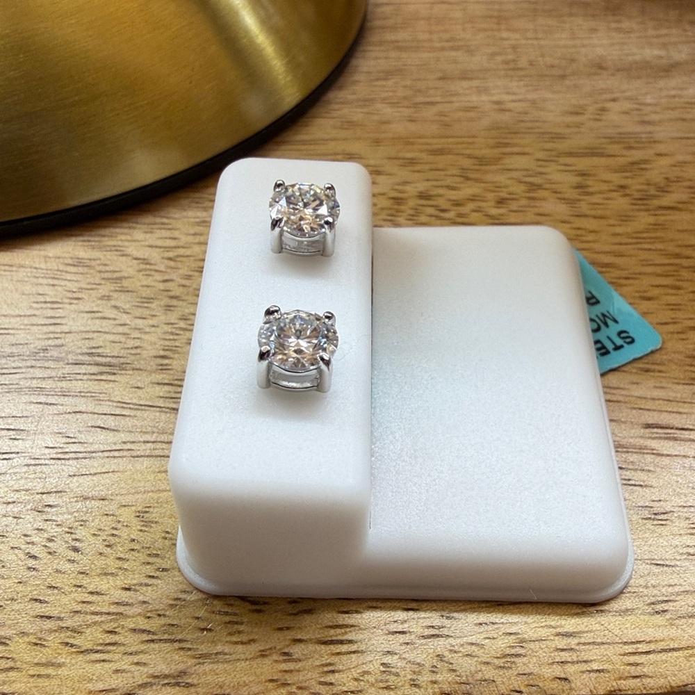 Elegant Sterling Silver 6mm 1.50 CTW Moissanite Stud Earrings - Picture 2 of 5